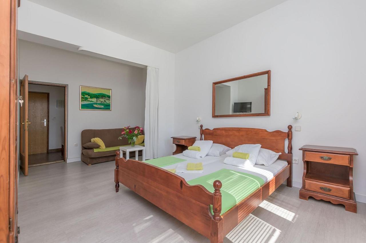Apartments Clarus Mare Duce Luaran gambar