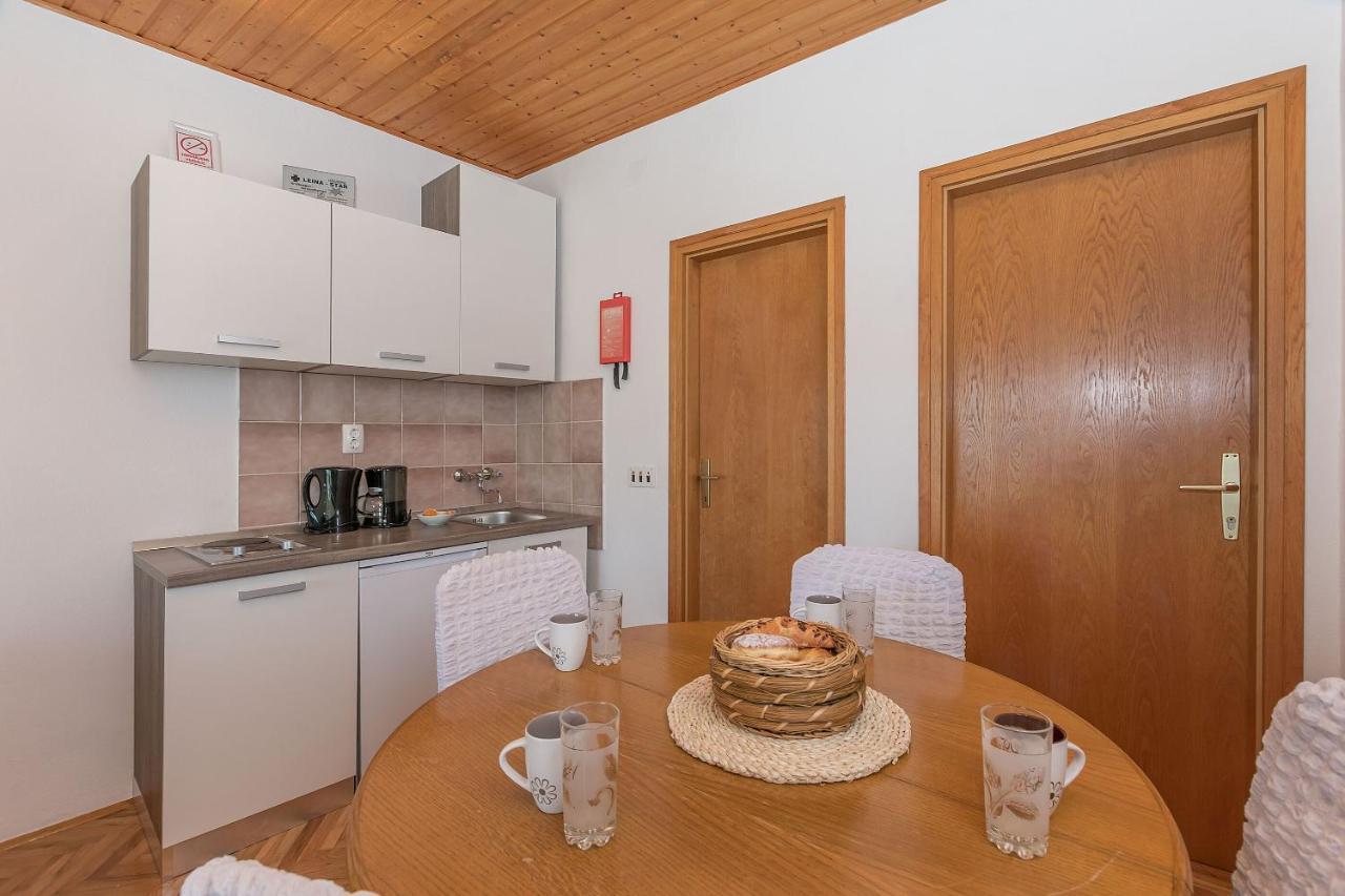 Apartments Clarus Mare Duce Luaran gambar